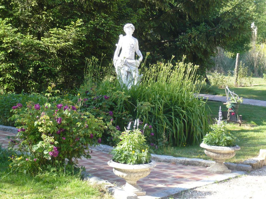 לינה וארוחת בוקר Vouzeron La Petite Ferme מראה חיצוני תמונה